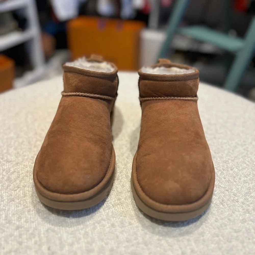 UGG Classic Ultra Mini Boot in Chestnut sz 6 - Picture 3 of 6